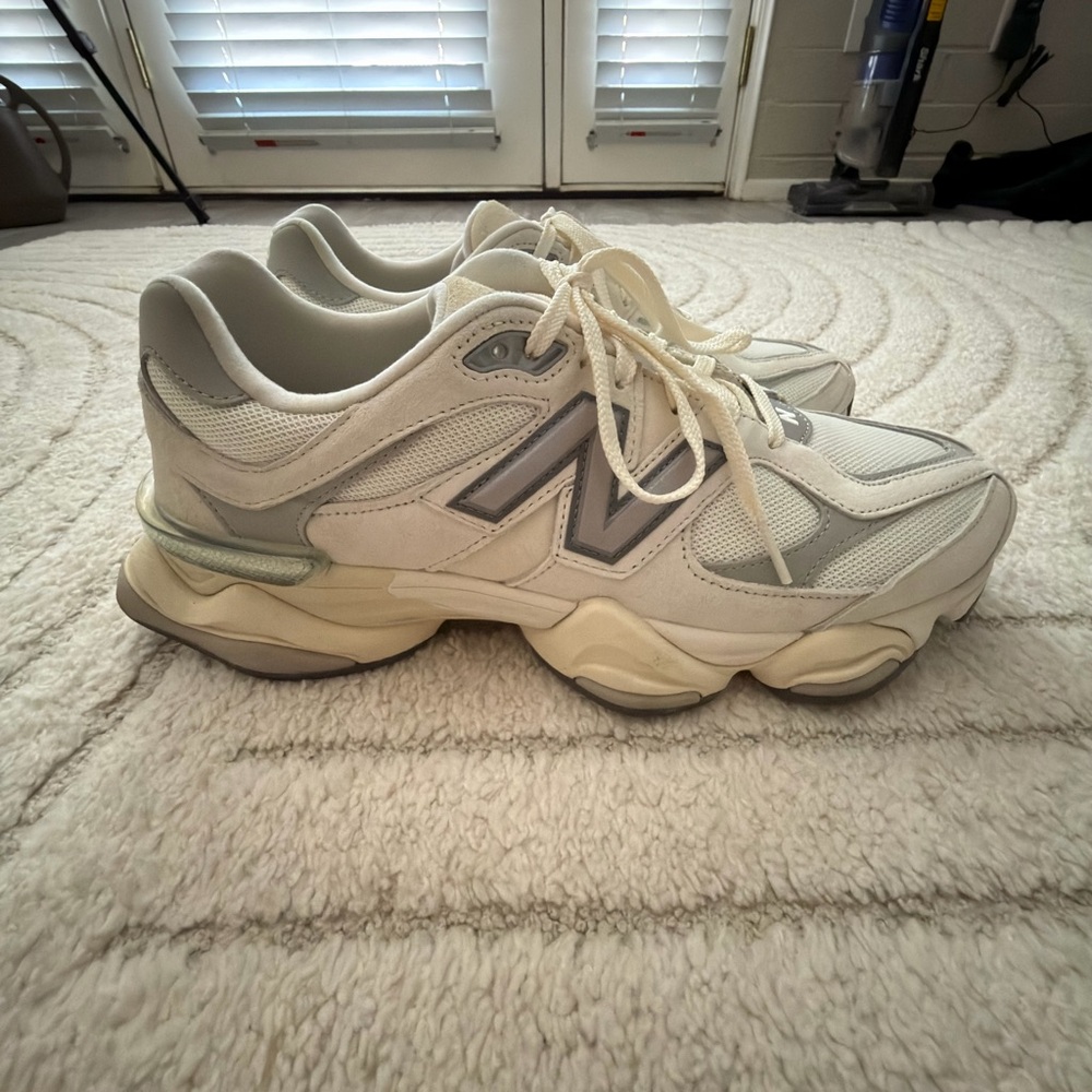 Like New New Balance 9060s Size US Men’s 11.5